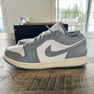 Air Jordan 1 Low Vintage Stealth Grey